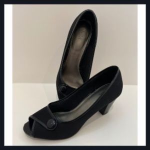 Abella, Black Peep-Toe Kitten Heel Pumps